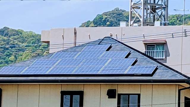 【屋根リフォーム】太陽光発電は要注意！脱着(取外し)や再設置の費用を解説！